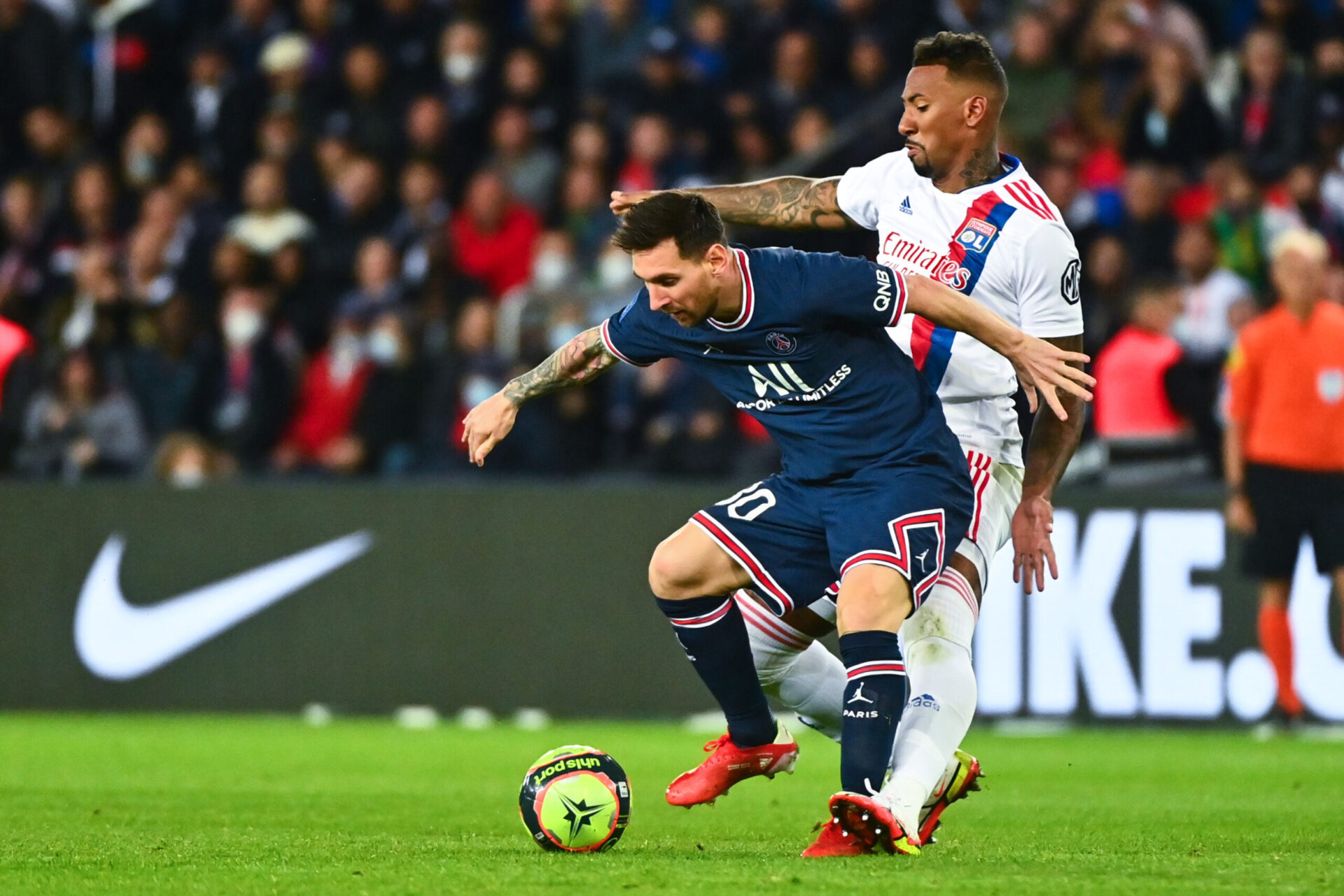 Absent de l'entraînement collectif ce lundi 20 septembre, Lionel Messi n'est pas sur de participer au déplacement parisien à Metz ce mercredi (iconsport)