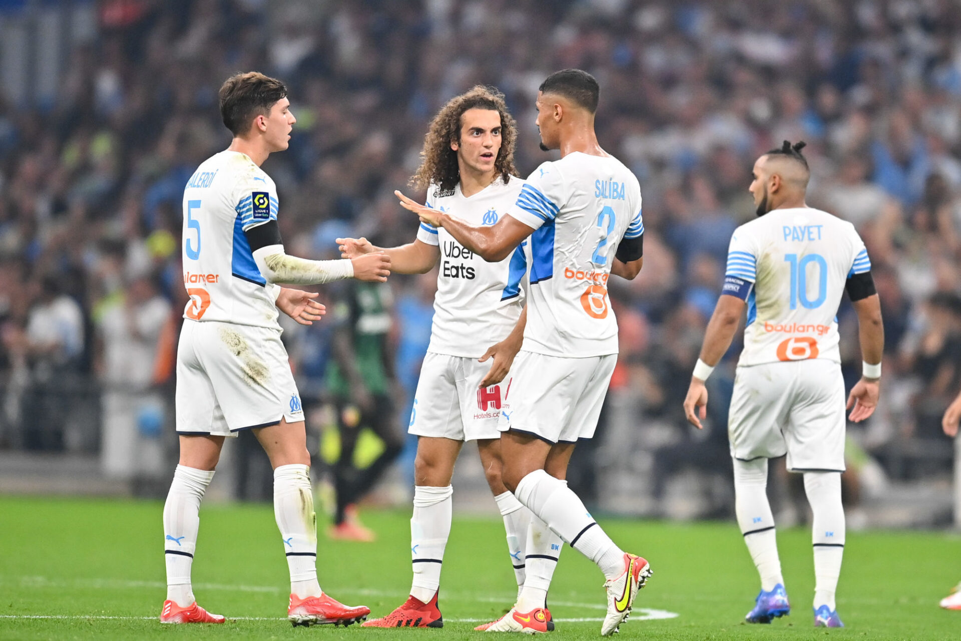 Mattéo Guendouzi irriterait certains coéquipiers par son comportement. Icon Sport