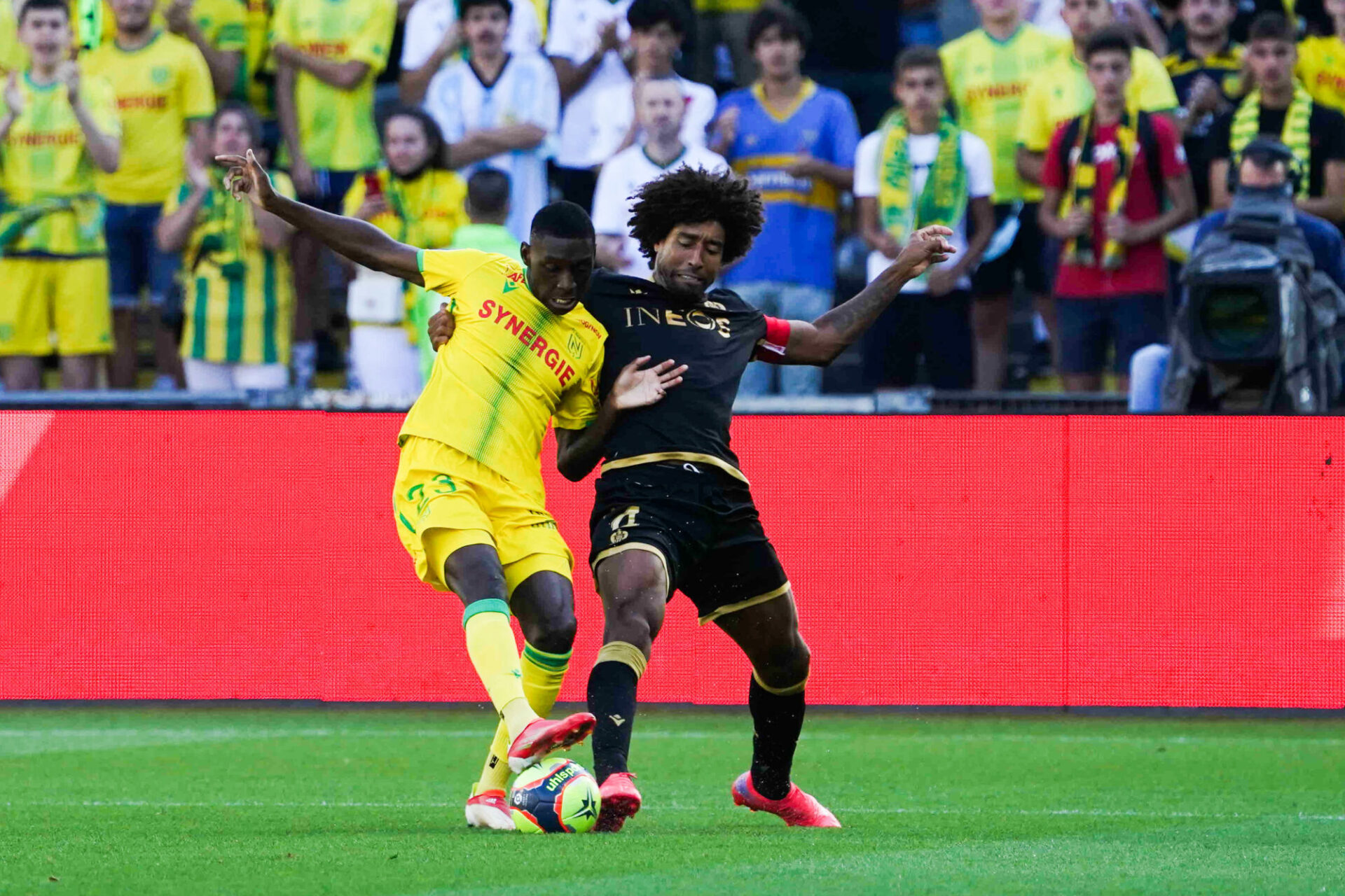 Nantes a longtemps gêné avec son pressing haut et féroce. Icon Sport