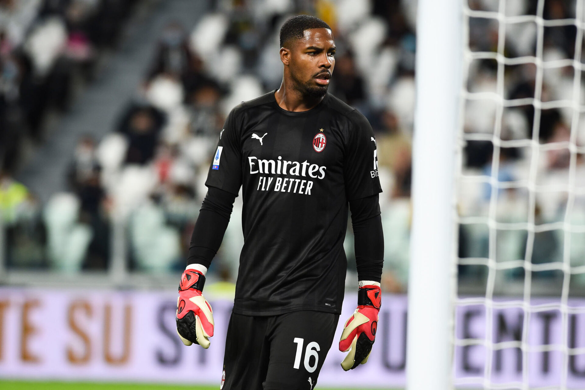 Mike Maignan, auteur d'une saison XXL avec l'AC Milan. Icon Sport Mike Maignan, auteur d'une saison XXL avec l'AC Milan. Icon Sport