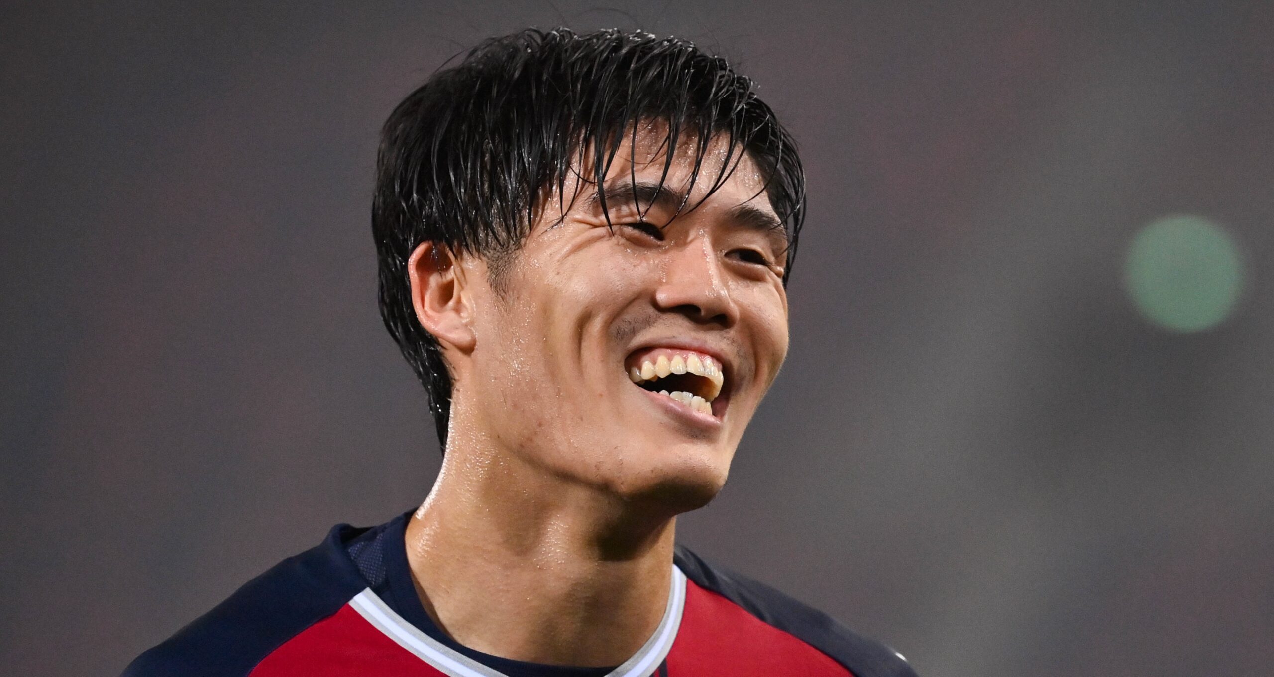 Arsenal, Mercato : Tomiyasu quitte Bologne et signe officiellement chez les Gunners