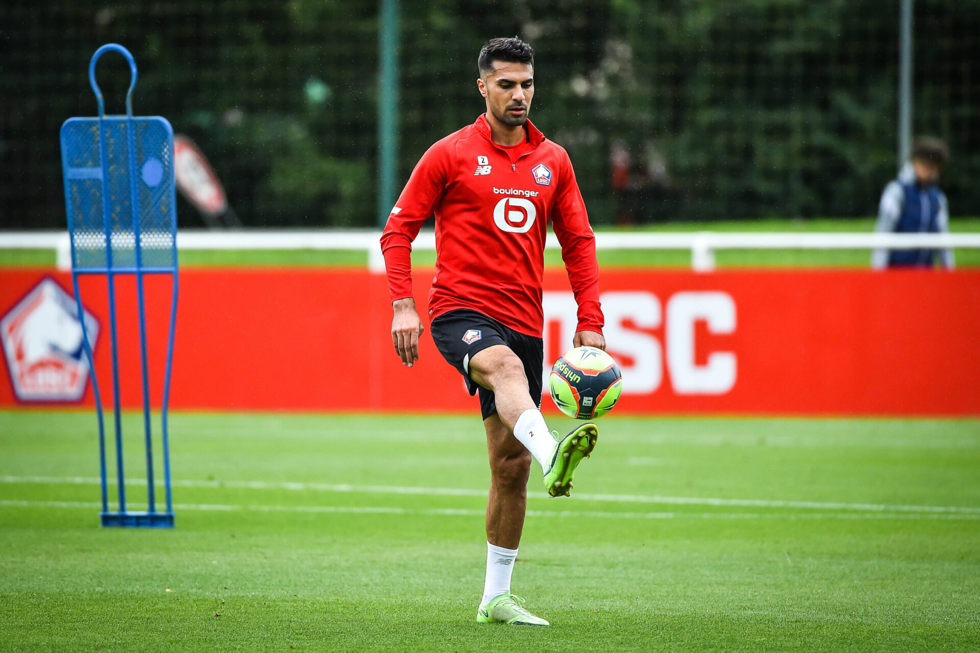 De retour dans le groupe de Lille, Zeki Celik pourrait débuter à la place de Tiago Djaló contre Wolfsburg (iconsport)