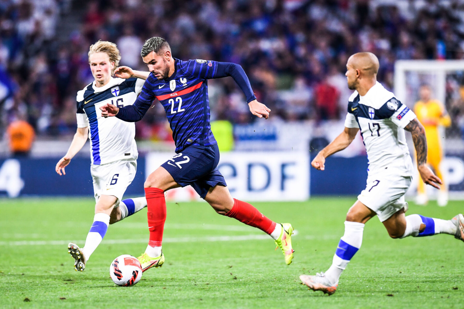 Théo Hernandez a fait valoir ses qualités de percussion lors de sa première sélection contre la Finlande. Iconsport