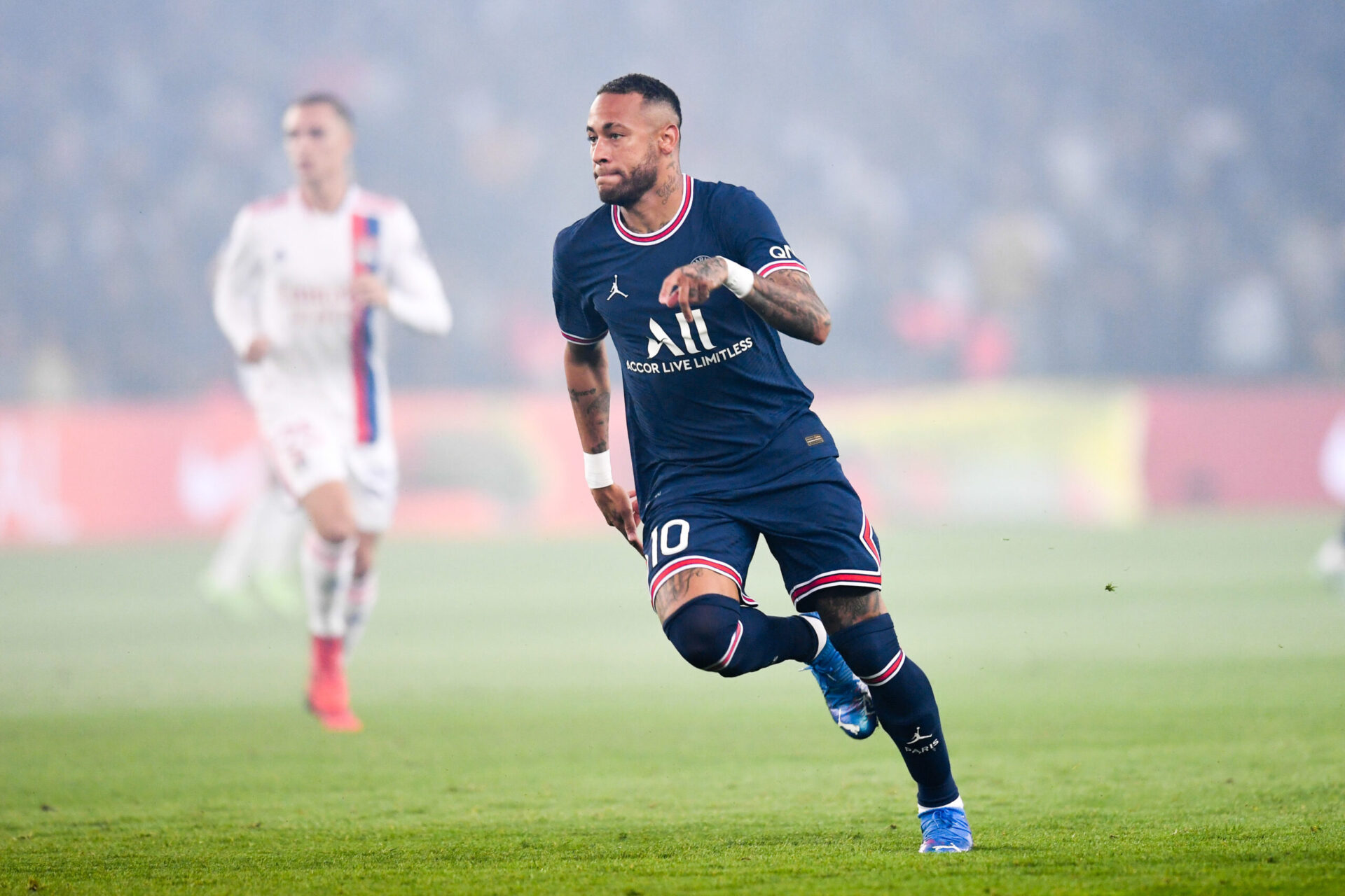Neymar lors du match comptant pour la sixième journée de Ligue 1 Paris Saint-Germain - Olympique Lyonnais (IconSport)