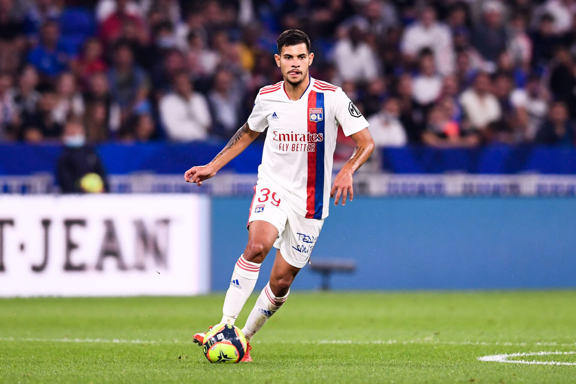 Peter Bosz s'est montré exigeant avec Bruno Guimarães. Icon Sport