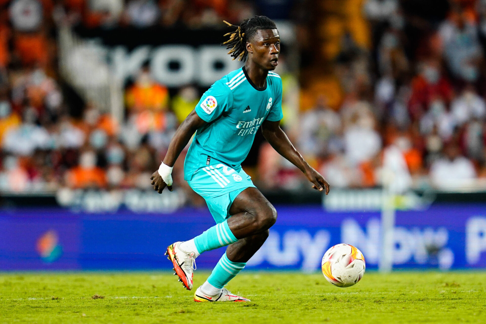 Entré en jeu à Valence alors que le Real était mené, Eduardo Camavinga a aidé son équipe à décrocher une nouvelle victoire (iconsport)