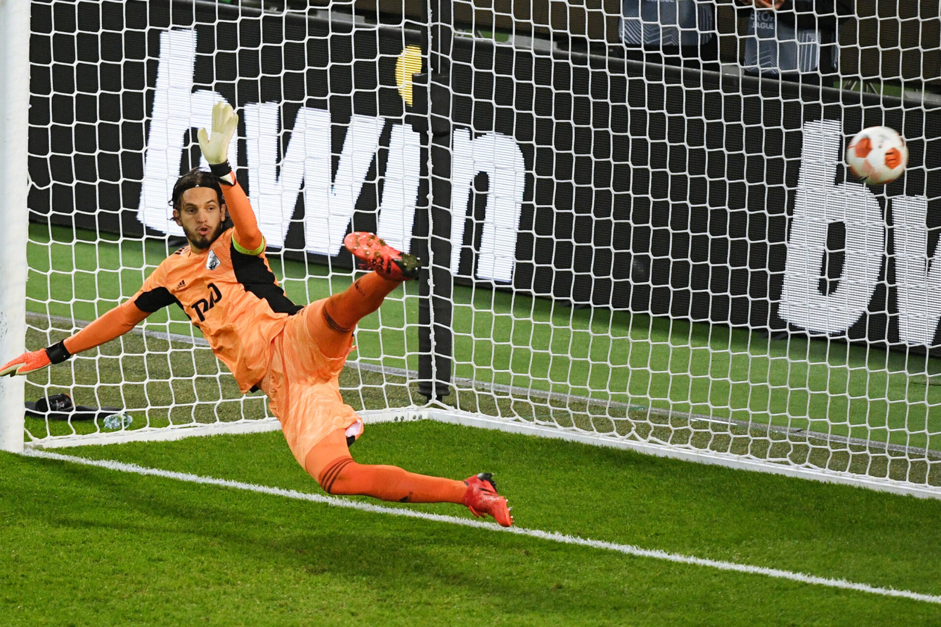 L'OM a ouvert le score grâce à un penalty d'Under (iconsport)