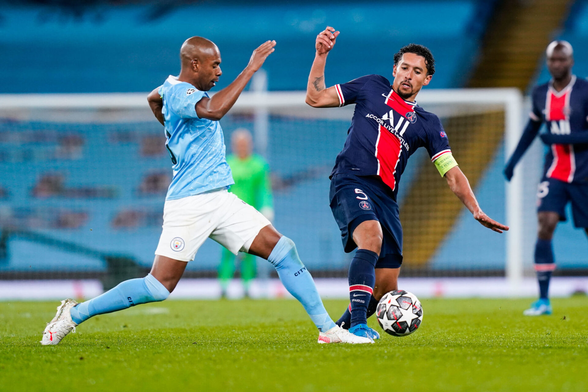 Le PSG de Manchester City voudra prendre sa revanche sur le Manchester City de Fernandinho. Icon Sport