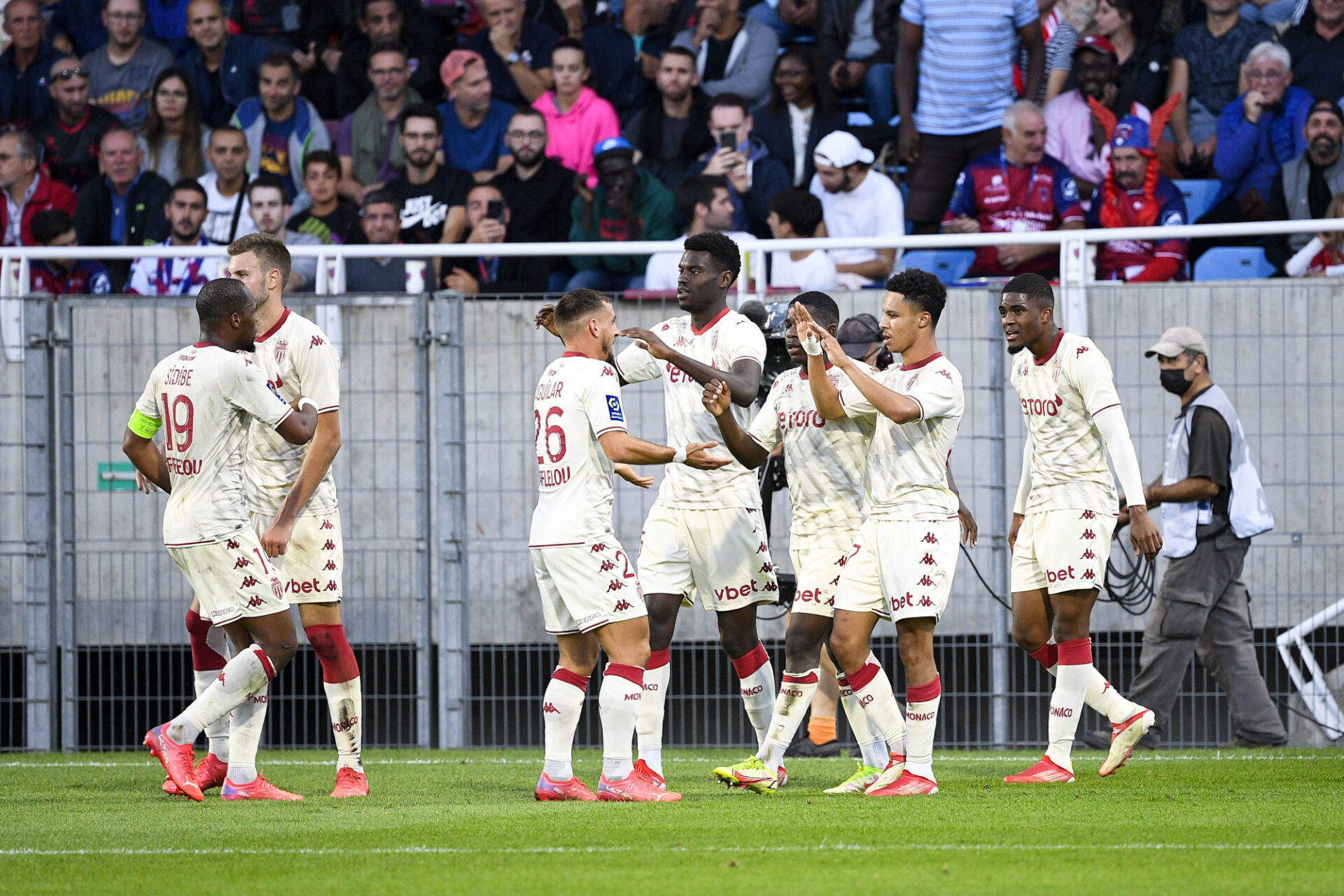 Les remplaçants de Monaco ont fait la différence contre Clermont. Sofiane Diop a été buteur tandis que Myron Boadu a été passeur décisif. Icon Sport