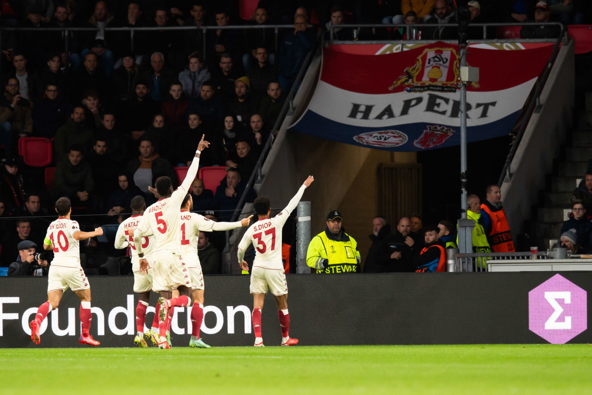 Monaco a &eacute;teint le public du PSV Eindhoven. Icon Sport