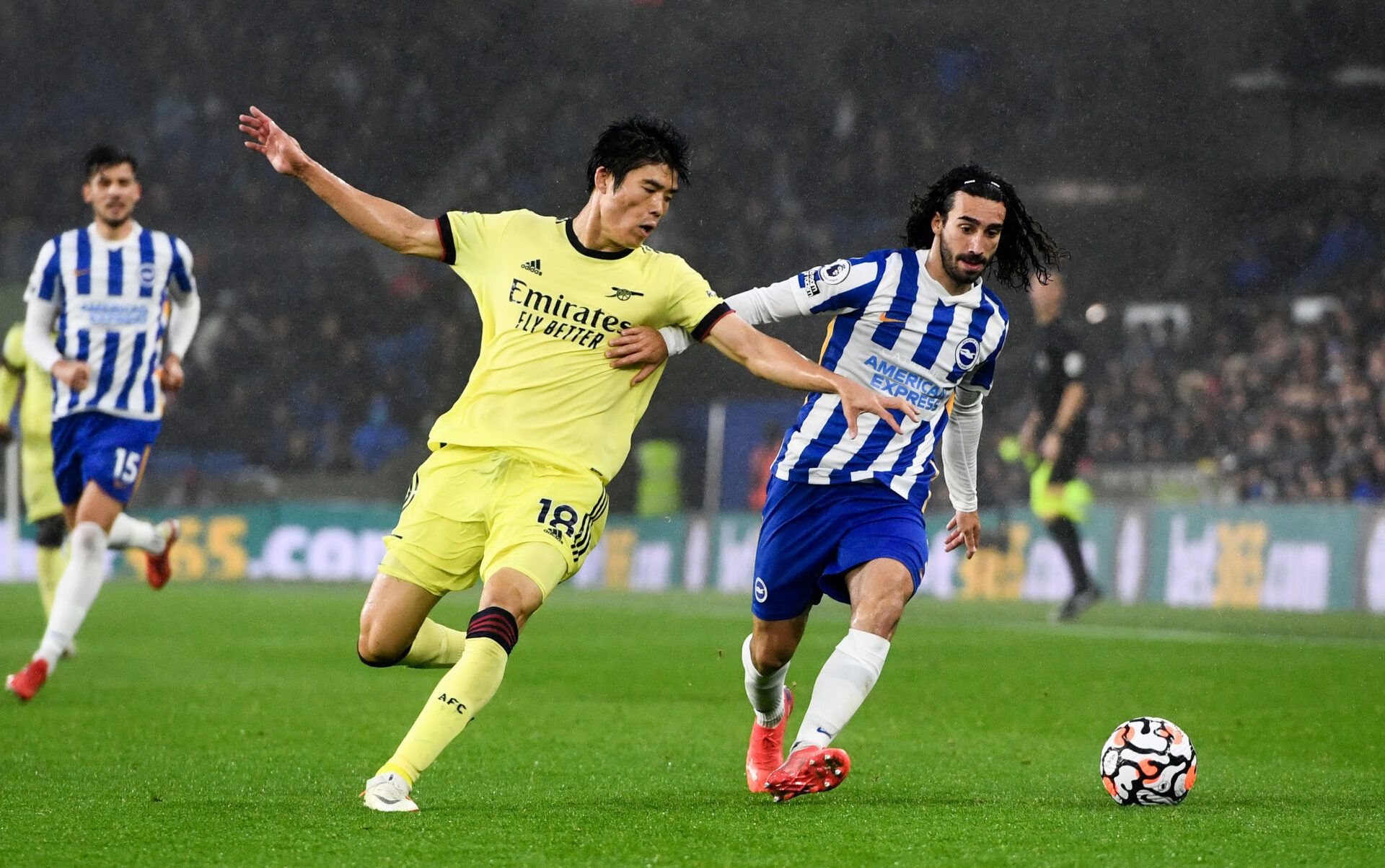 Arsenal et Takehiro Tomiyasu (à gauche) ont souffert face à Brighton, mais ont évité la défaite. Icon SPort