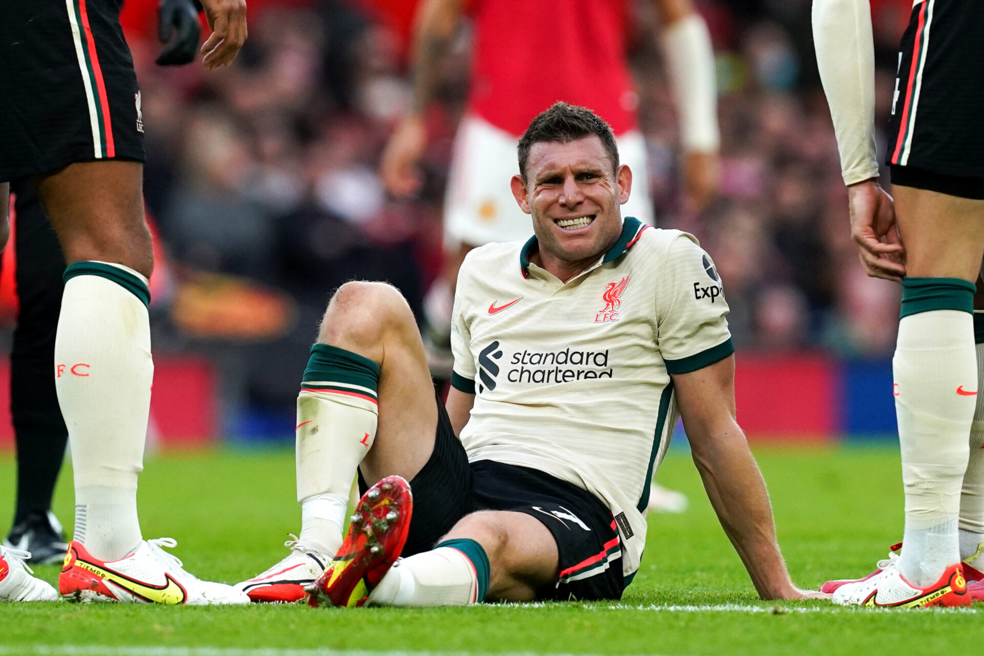 Milner a dû être remplacé par Curtis Jones après moins d'une demi-heure de jeu face à United (iconsport)