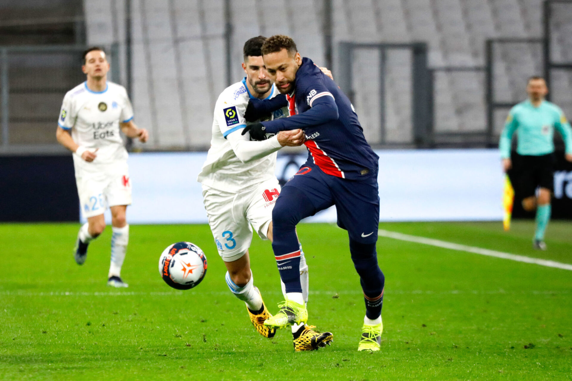 Mauricio Pochettino est convaincu que les supporters de l'OM ne franchiront pas la ligne rouge au V&eacute;lodrome contre le PSG. Icon Sport
