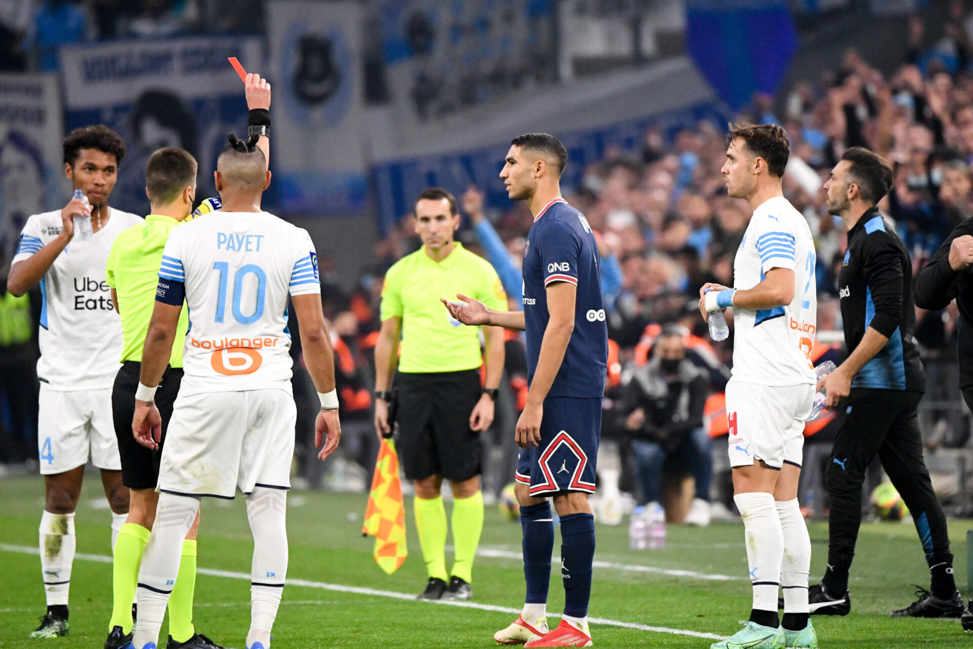 Hakimi expuls&eacute; en seconde mi-temps (iconsport)