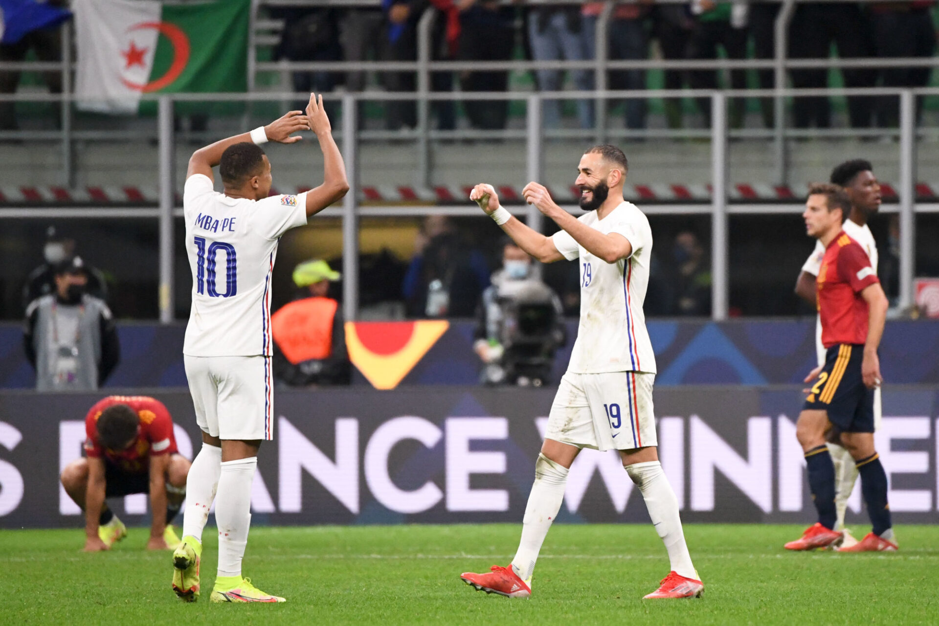 Karim Benzema et Kylian Mbappé coéquipiers en équipe de France... et bientôt au Real Madrid ? Icon Sport