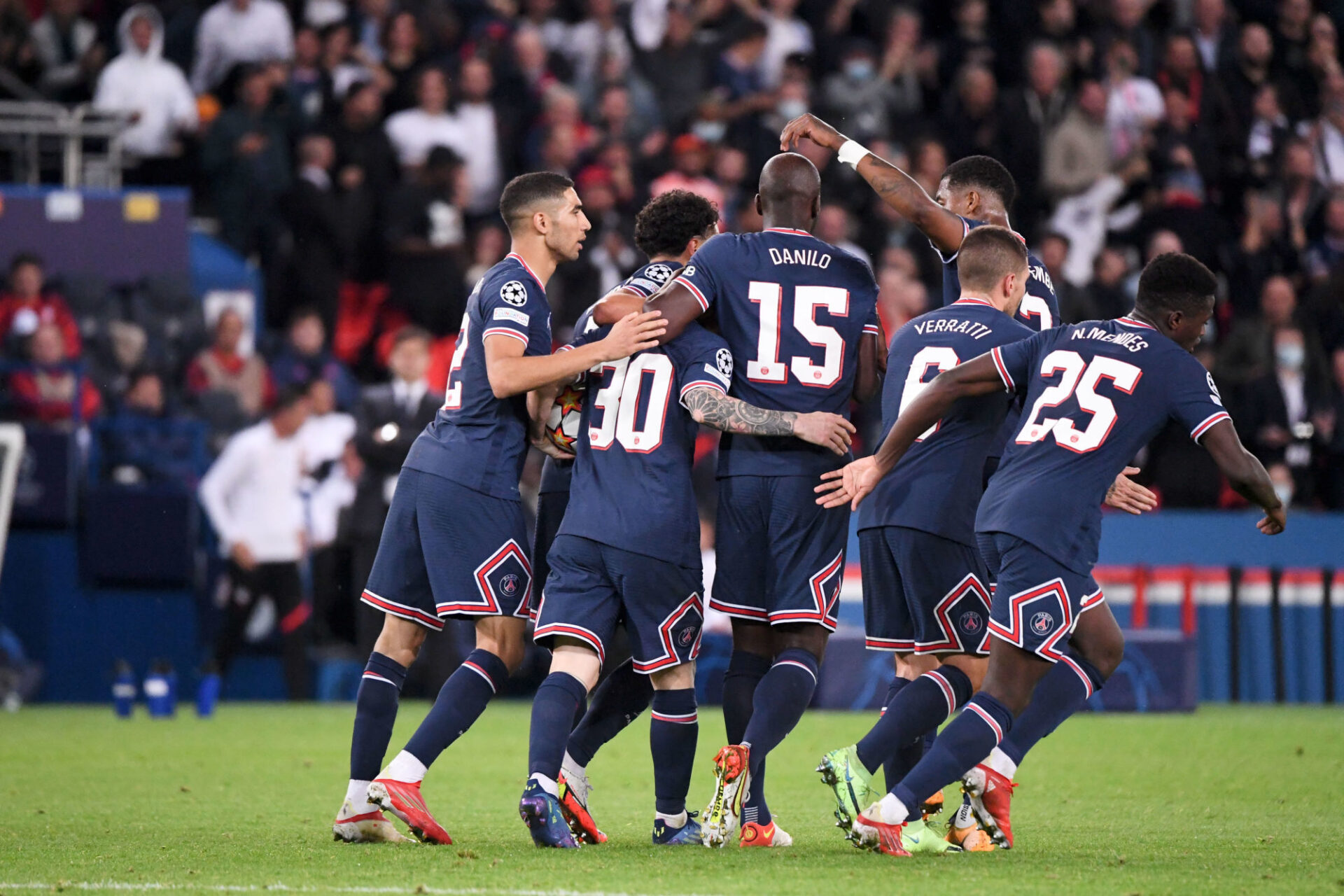 La joie des joueurs du PSG suite au doublé de Lionel Messi (iconsport)