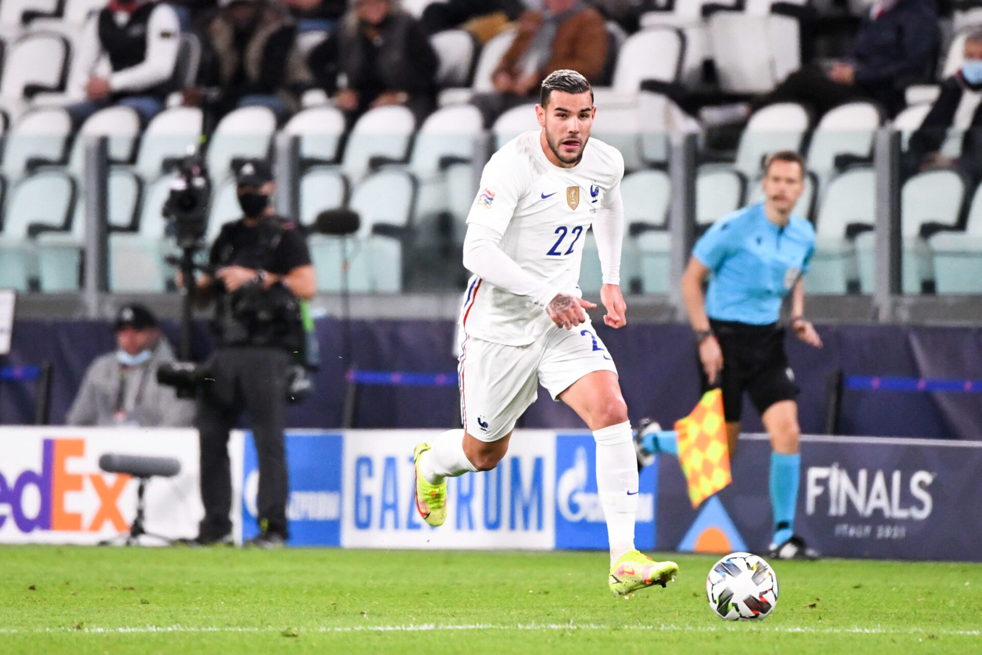 Si le 3-4-1-2 dernièrement utilisé contre la Finlande et la Belgique était reconduit contre l'Espagne, Theo Hernandez retrouverait probablement le poste de piston gauche. Icon Sport
