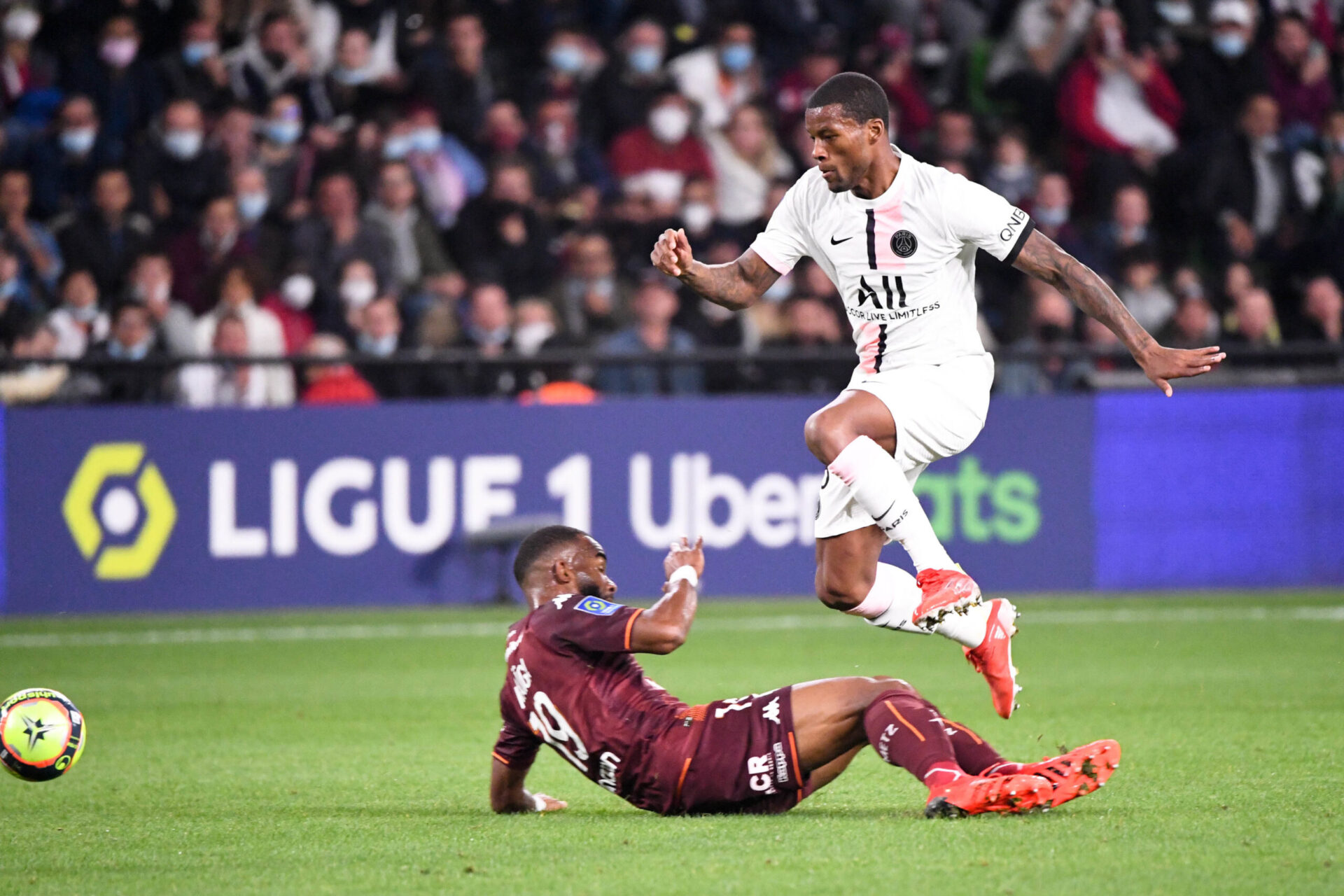 Wijnaldum, ici lors de la rencontre entre le FC Metz et le Paris Saint-Germain en Ligue 1. Icon Sport