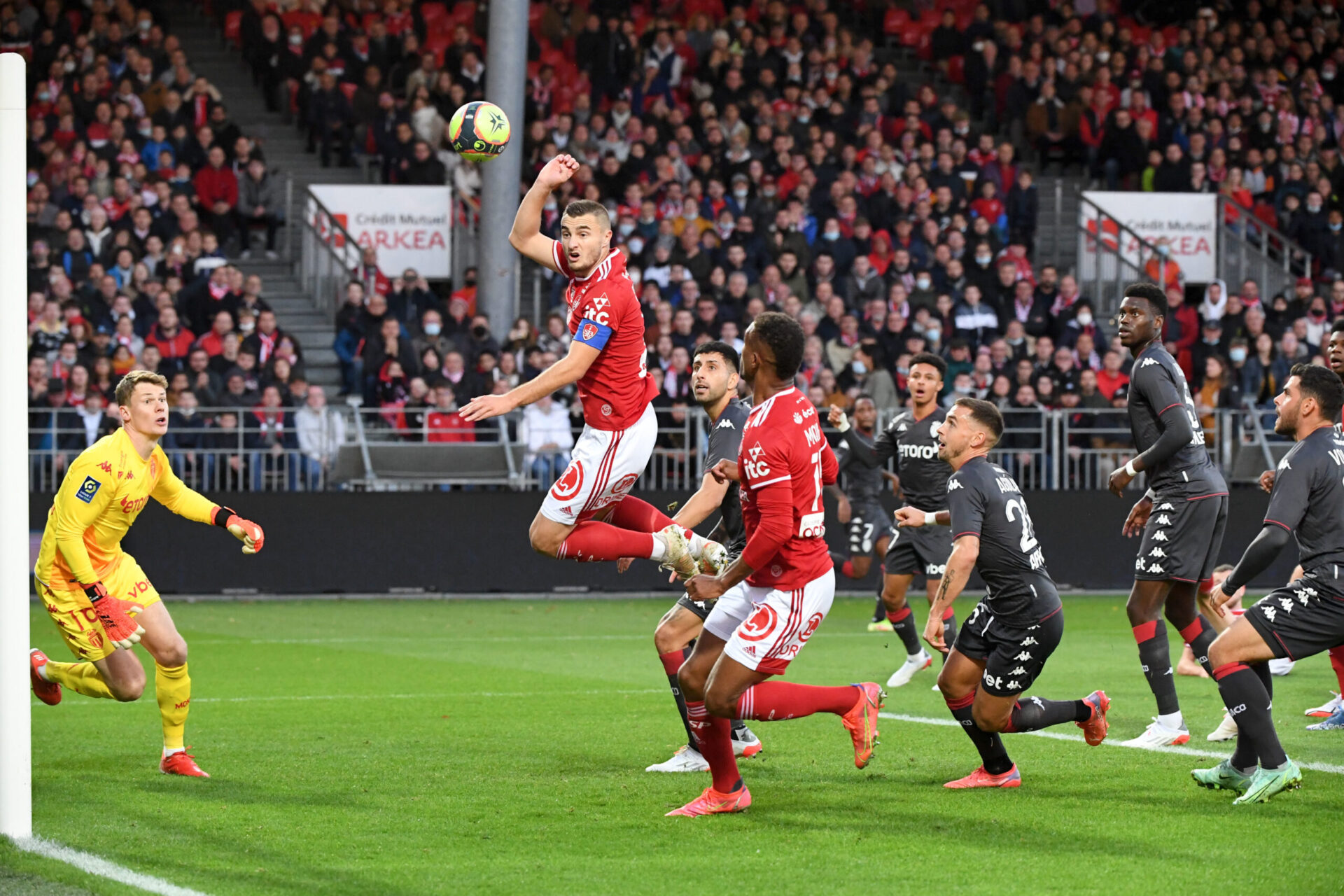 Mounie a ouvert le score pour Brest face &agrave; Monaco (iconsport)