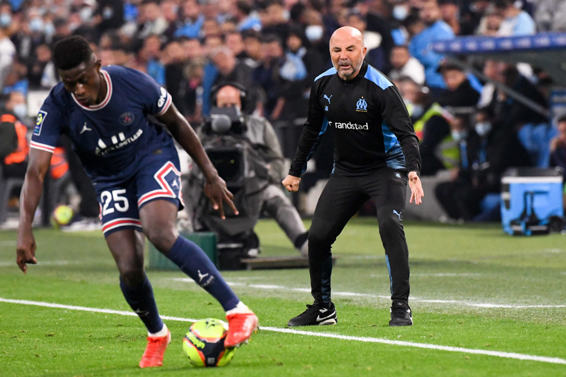 Jorge Sampaoli lors du Classique contre le PSG. Icon Sport