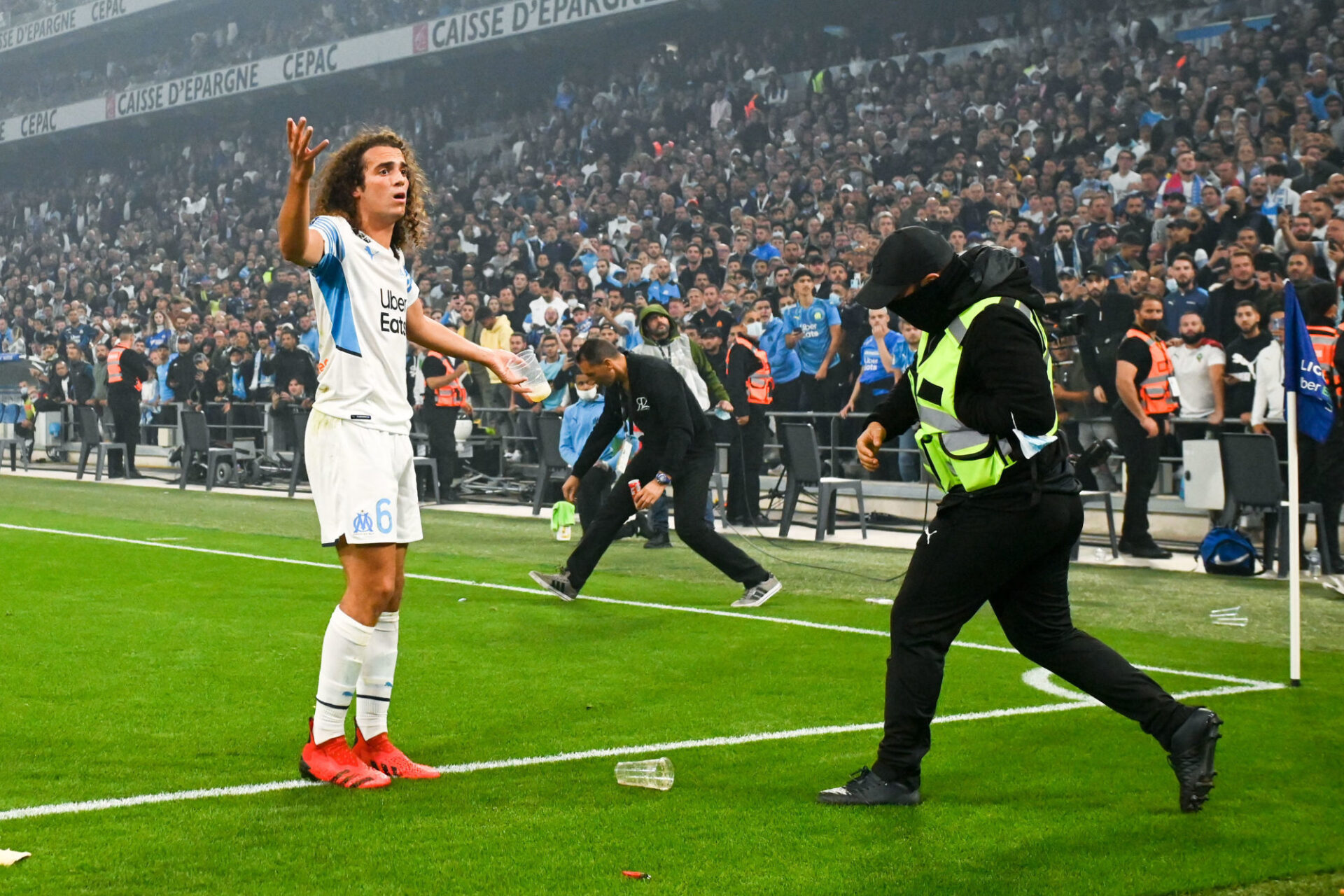 Matt&eacute;o Guendouzi frustr&eacute;. Icon Sport