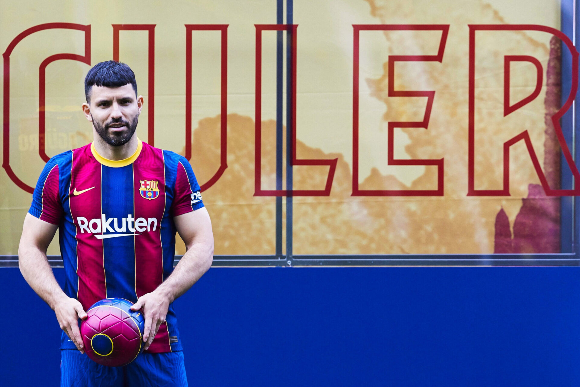 Ag&uuml;ero pourrait faire ses premiers pas officiels avec le Bar&ccedil;a ce week-end contre Valence (iconsport)