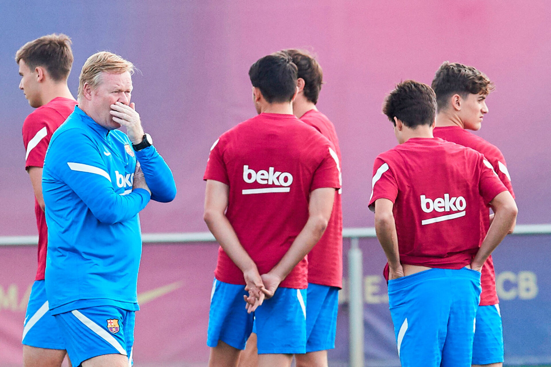 Ronald Koeman sera toujours l'entraîneur du Barça ce samedi 2 octobre, quel que soit le résultat du match contre l'Atlético, comme l'a certifié Joan Laporta. Icon Sport