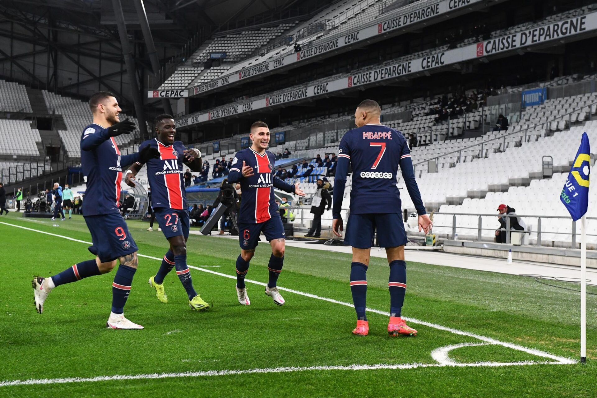 Lors du dernier OM-PSG, en février 2021, les Marseillais avaient fait le jeu du PSG en tentant de prendre les choses en main. Kylian Mbappé et les siens n'avaient eu aucun mal à punir les hommes d'André Villas-Boas. Icon Sport