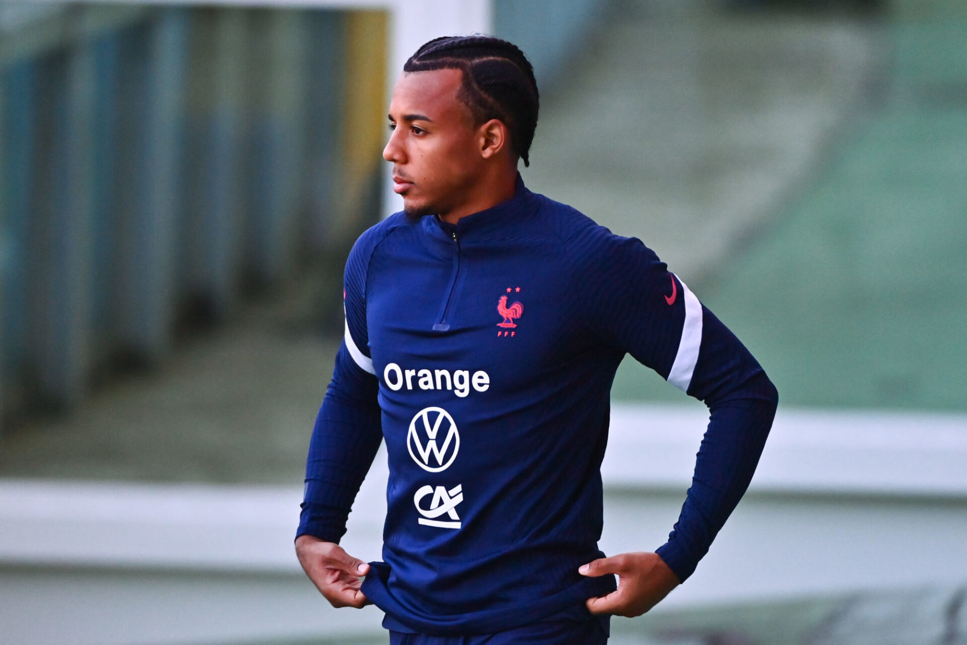 Jules Koundé a aidé le supporter agressé. Icon Sport
