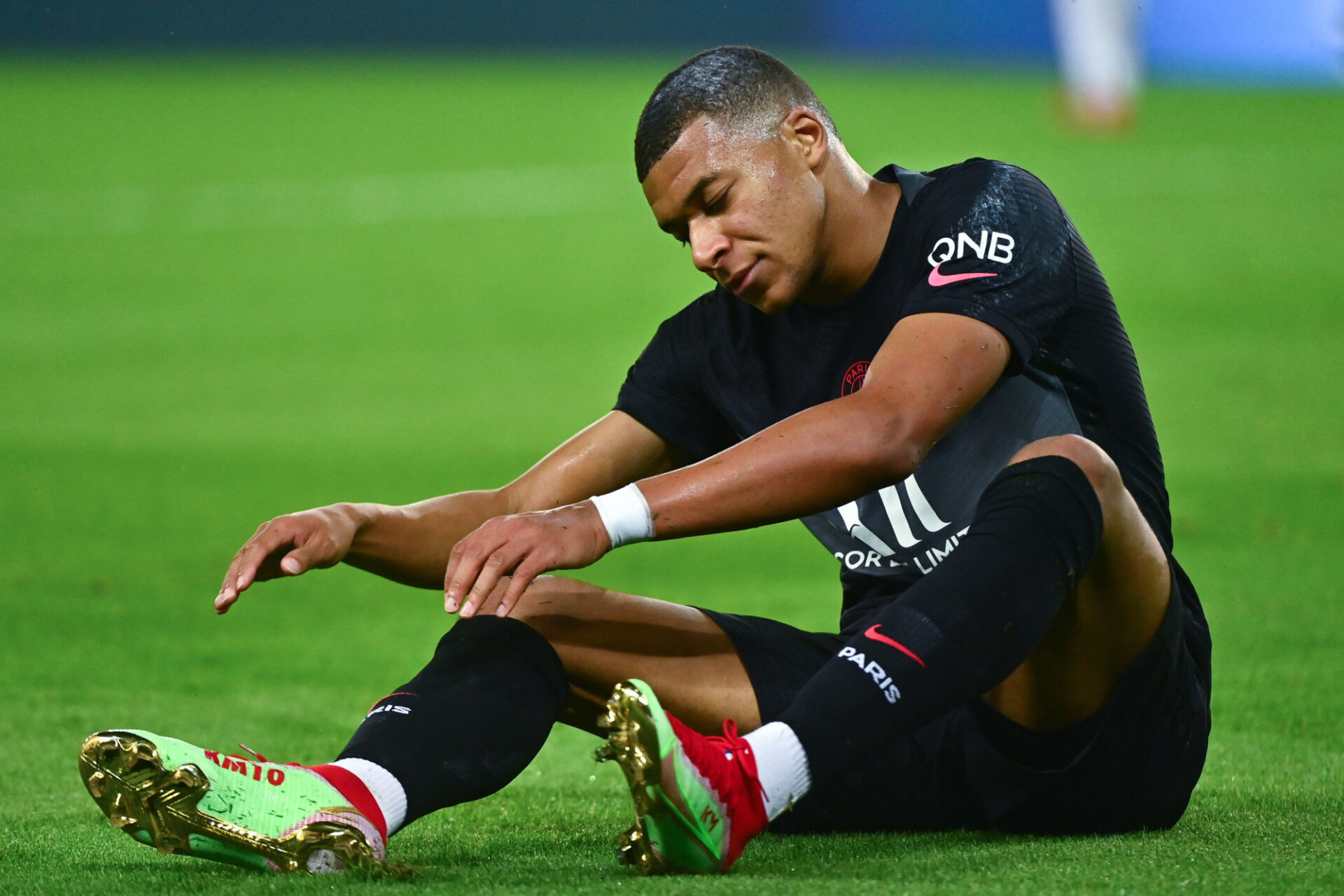 Kylian Mbappé est resté à Paris après un mercato d'été agité mais cela n'empêche pas Florentino Pérez de continuer à lui faire des appels du pied pour venir au Real Madrid dès janvier 2022. Icon Sport