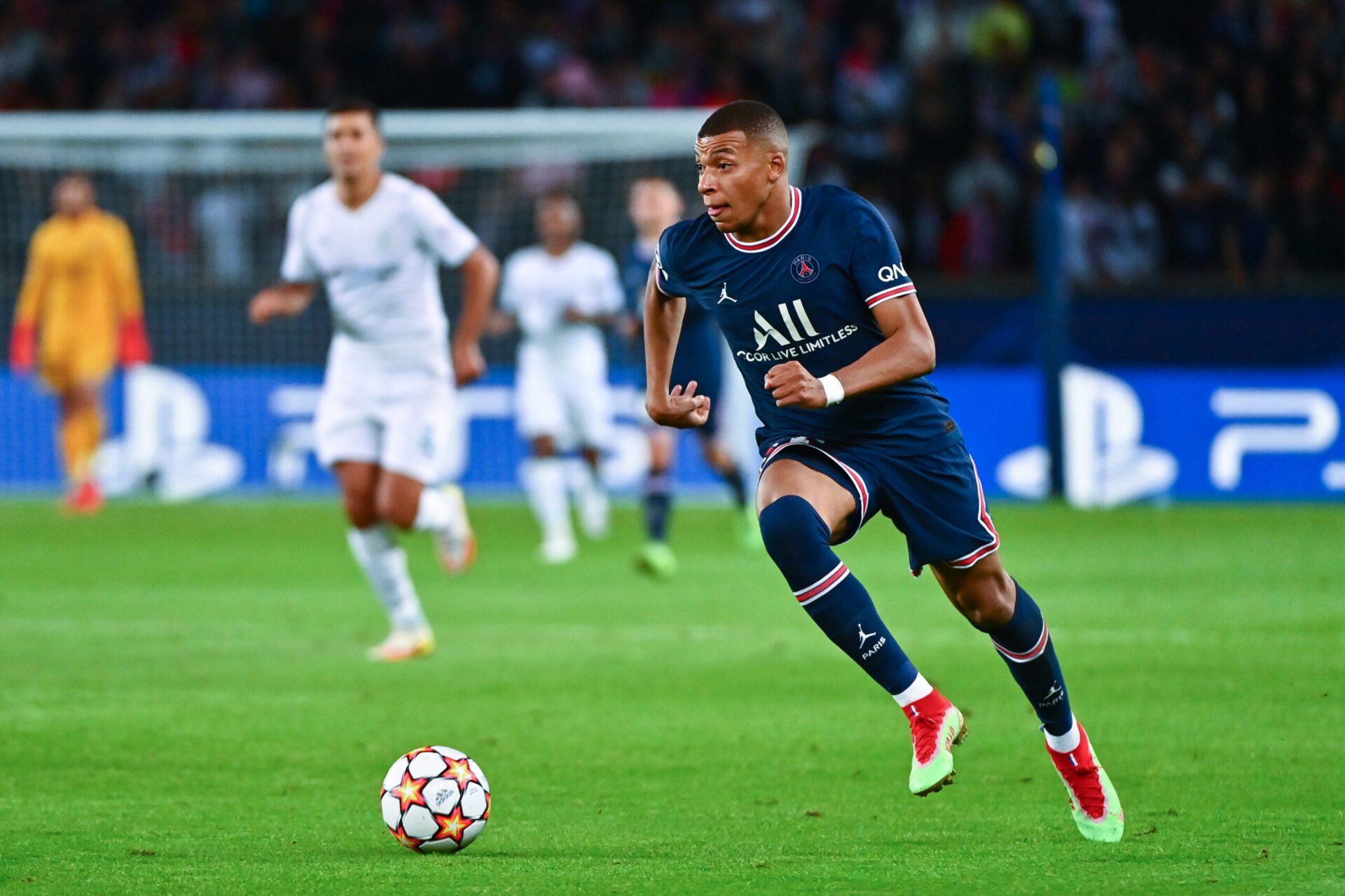 Kylian Mbappé sous le maillot du PSG (iconsport)