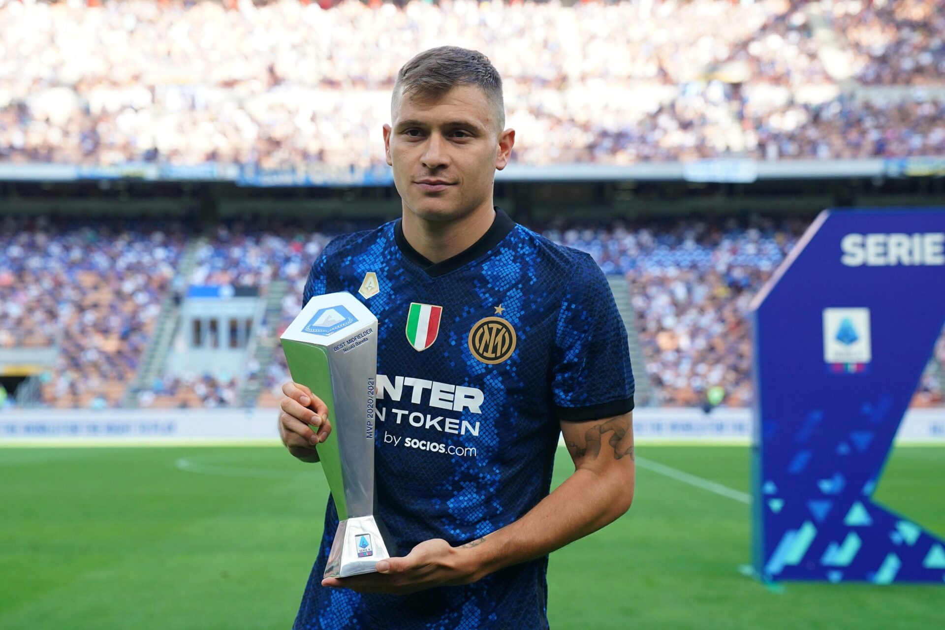 Barella a récemment été élu meilleur milieu de terrain de la saison 2019/2020 (iconsport)