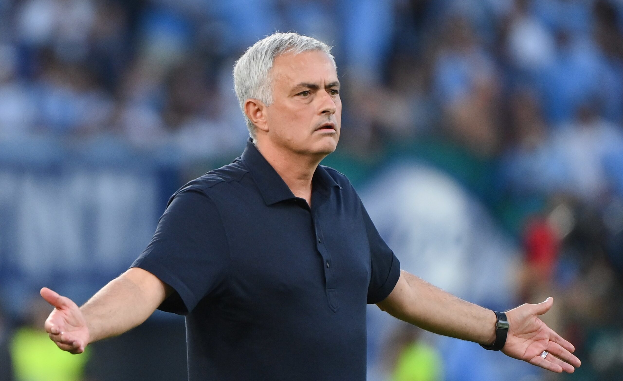 Mourinho subit une déroute historique avec la Roma en Ligue Europa Conférence