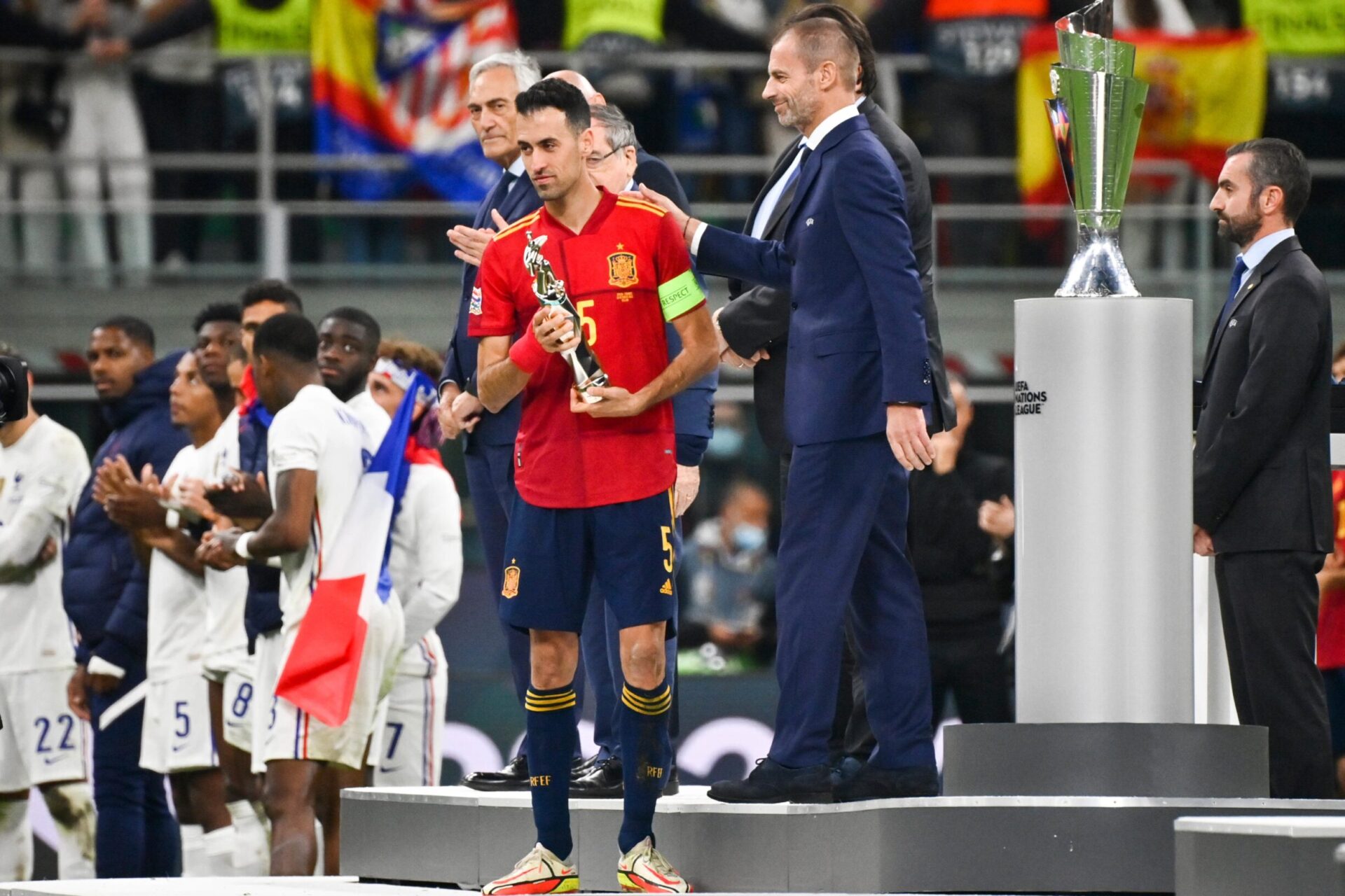 Malgré la défaite en finale, Busquets est reparti avec le trophée de meilleur joueur du Final Four (iconsport)