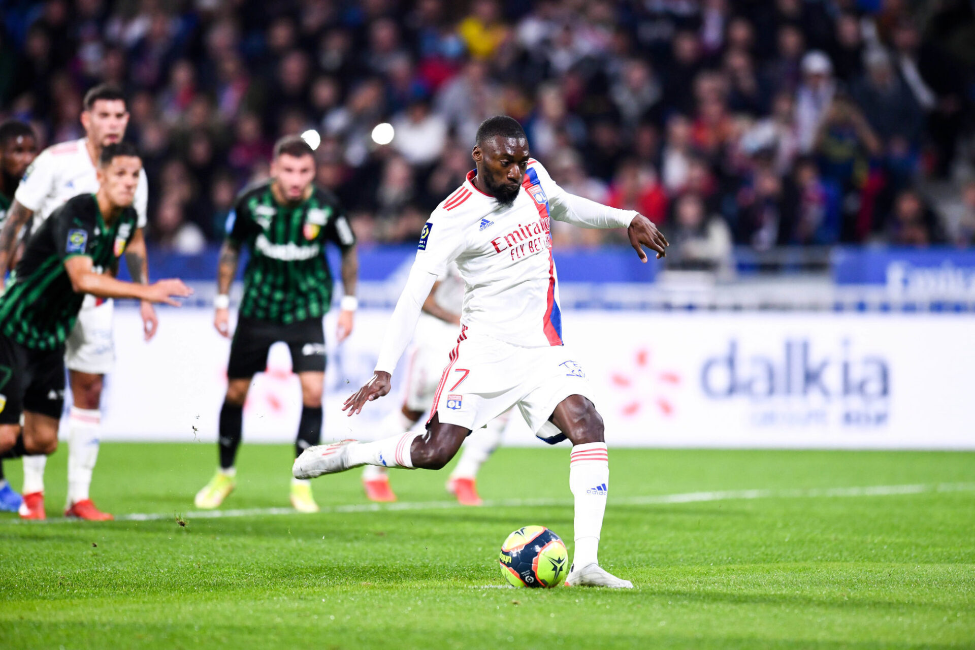 Seko Fofana a encore &eacute;t&eacute; &eacute;bahissant avec le RC Lens, mais cela n'a pas suffi pour rafler la victoire face &agrave; Lyon. Icon Sport