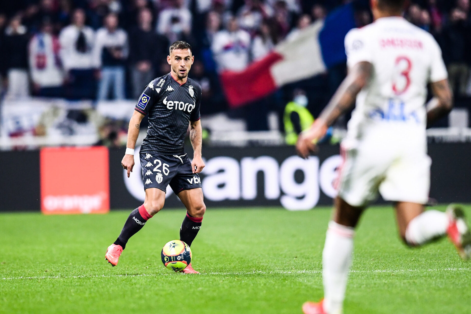 Davide Massa sera en charge d'arbitrer la rencontre entre le PSV et Monaco (iconsport)