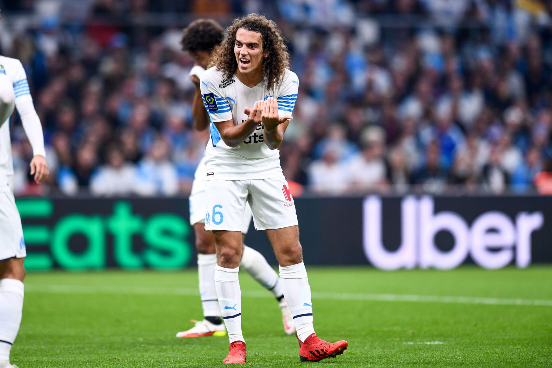Les supporters de l'OM n'ont pas manqu&eacute; de rendre hommage &agrave; leur ancien pr&eacute;sident Bernard Tapie (iconsport)
