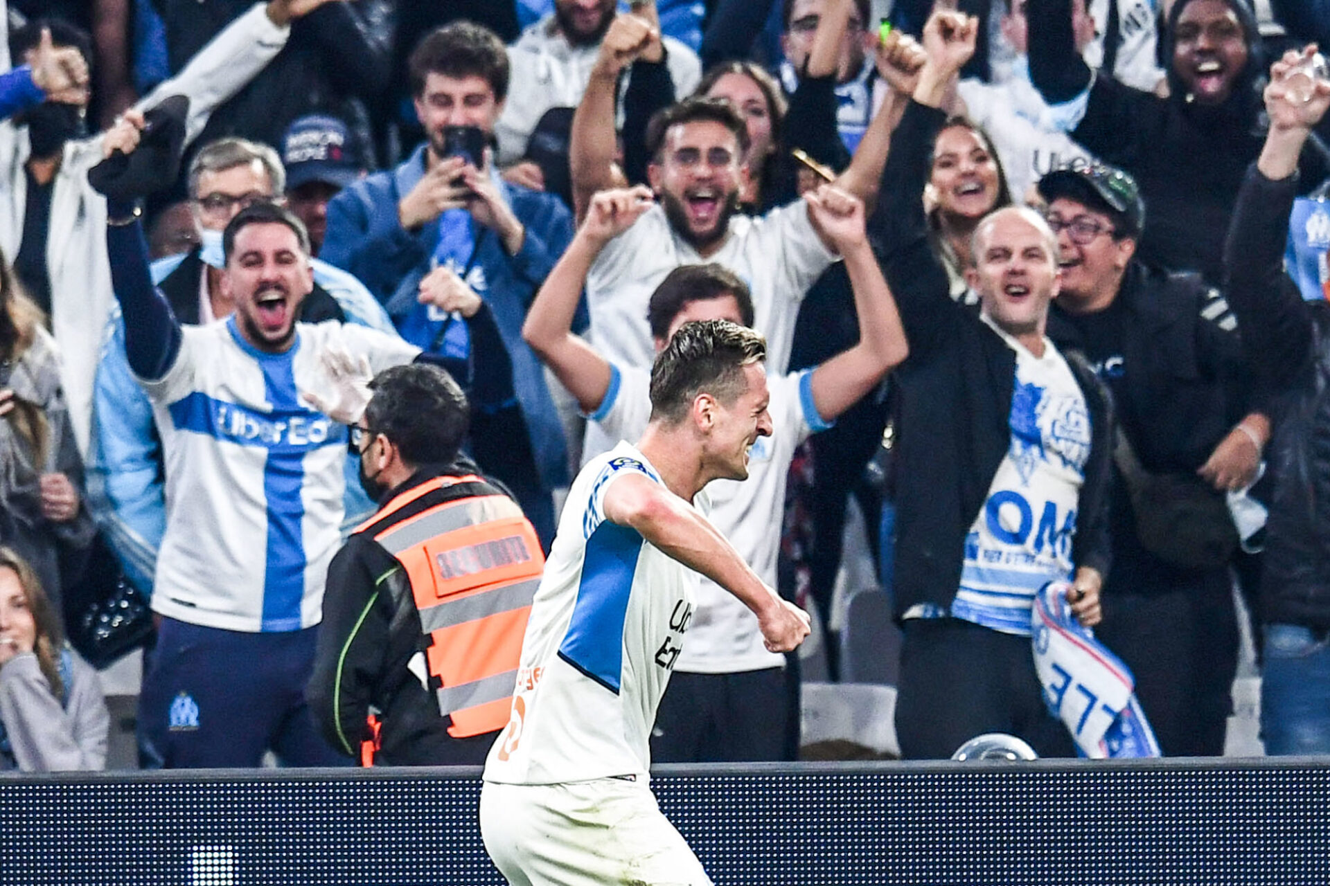 Mauricio Pochettino est convaincu que les supporters de l'OM ne franchiront pas la ligne rouge au V&eacute;lodrome contre le PSG. Icon Sport