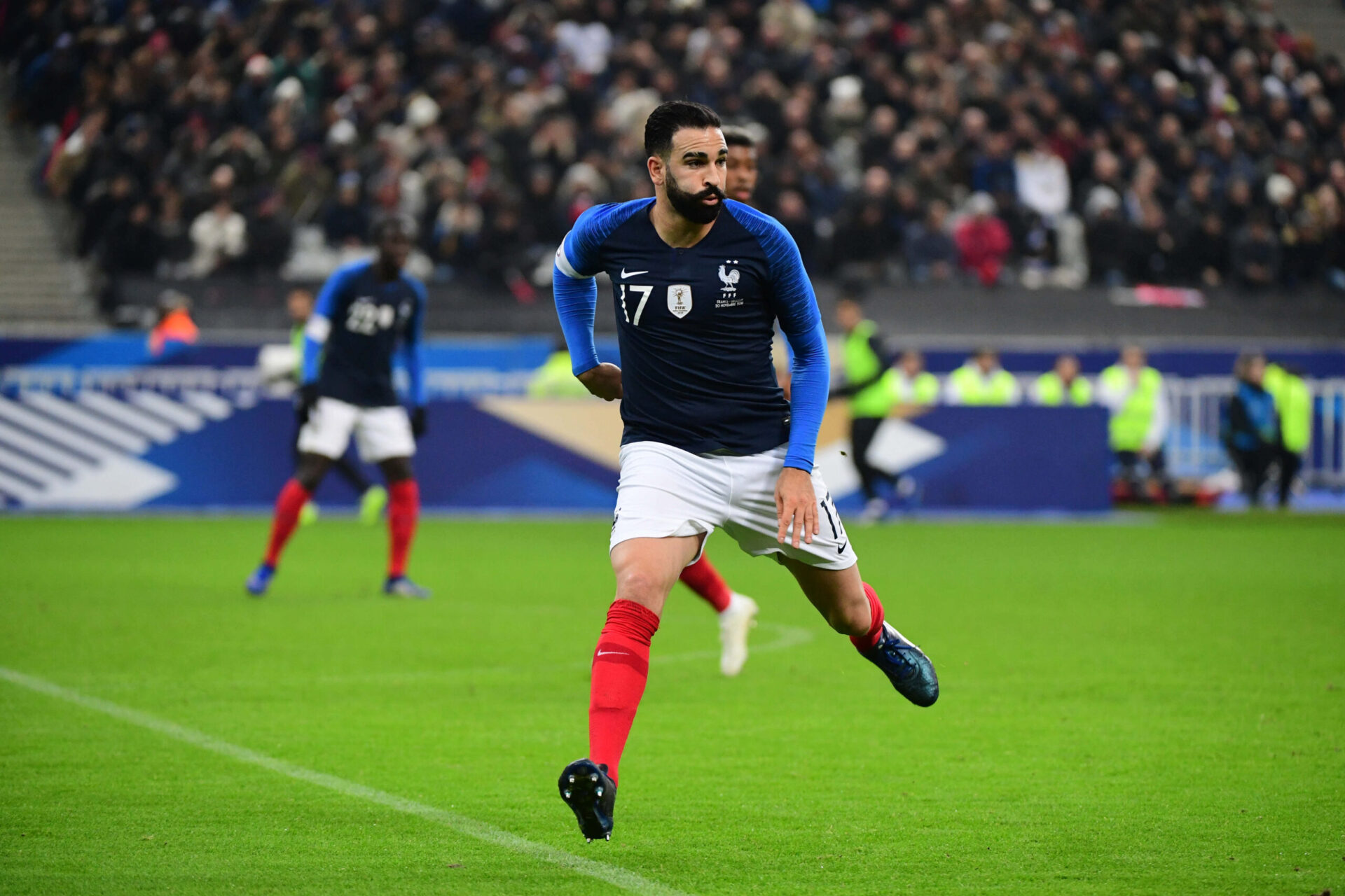 Adil Rami sous le maillot des Bleus (iconsport)