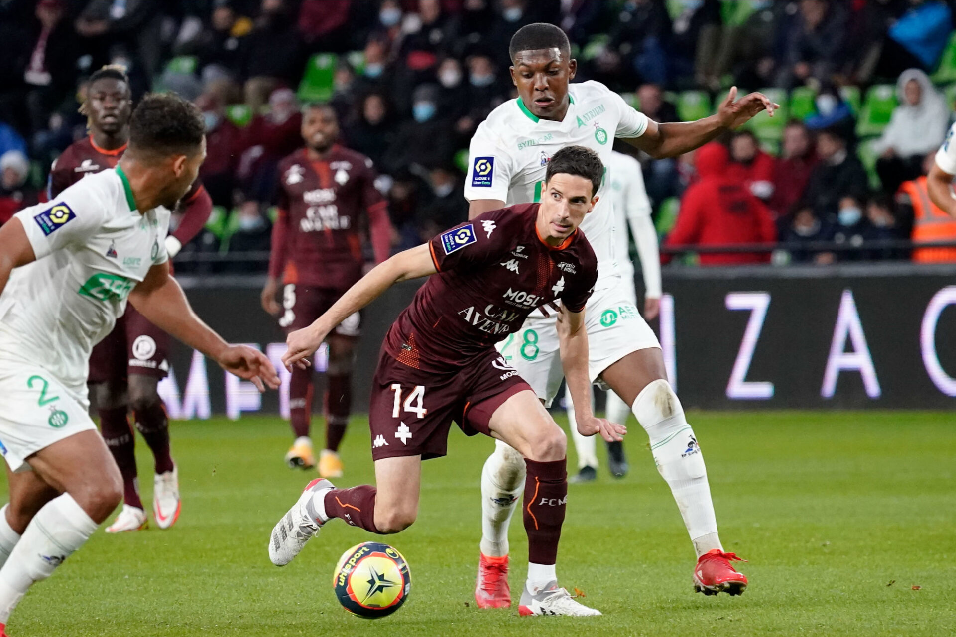 Vincent Pajot et Metz n'ont pas r&eacute;ussi &agrave; prendre le meilleur sur Saint-Etienne, qui a fini plus fort. Icon Sport