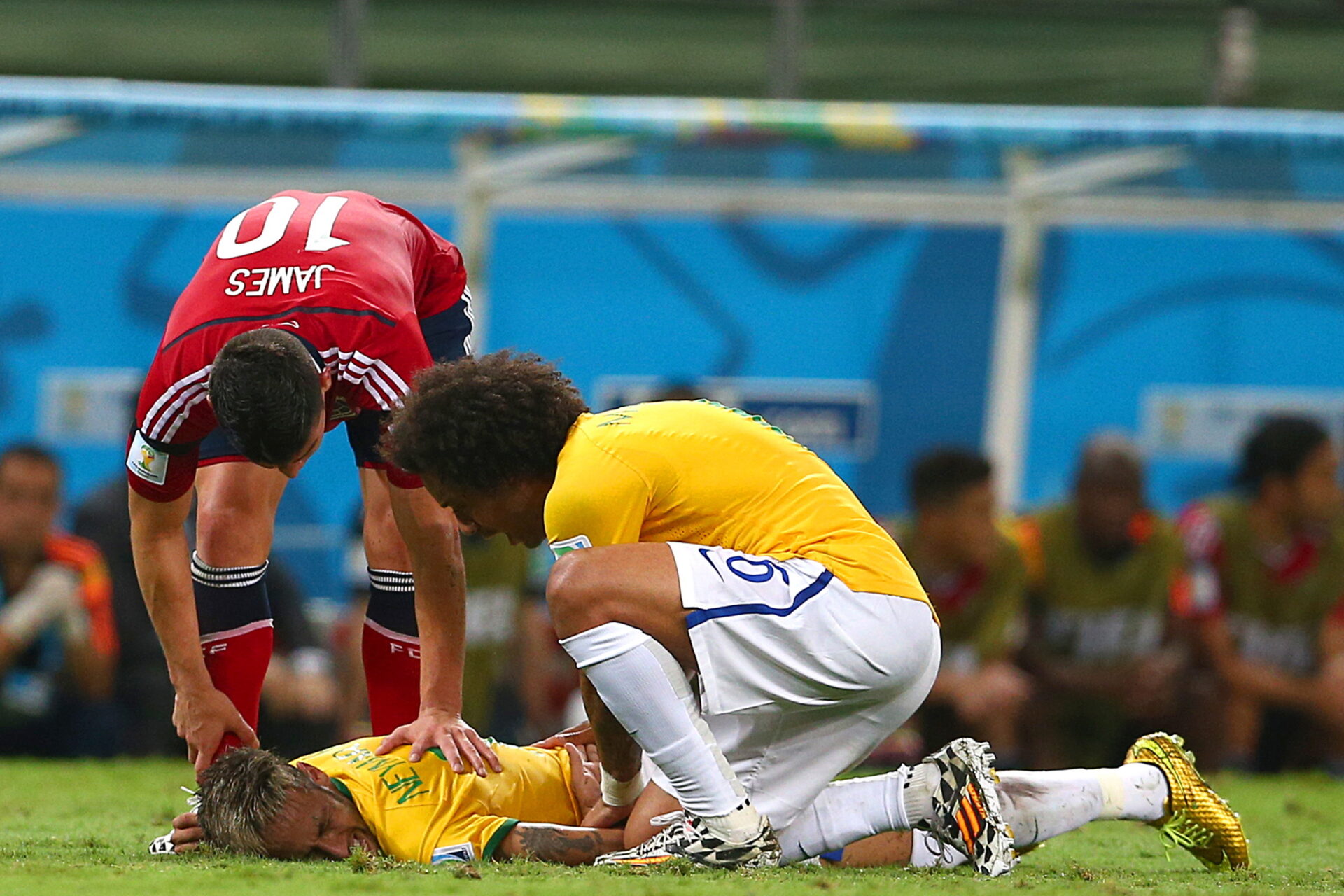 La blessure au dos de Neymar lors de la Coupe du monde 2014 aurait pu mettre un terme à sa carrière. Icon Sport