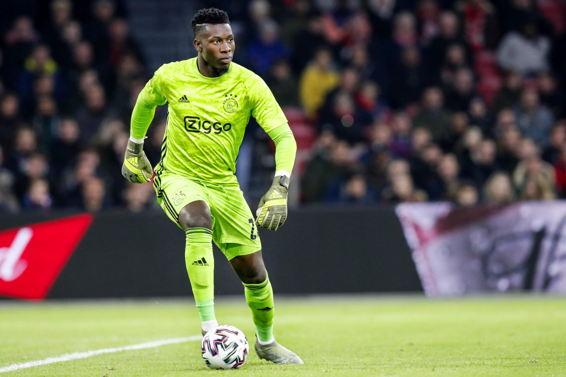 Le Barça est en concurrence avec de nombreux clubs pour la venue d'Onana (iconsport)