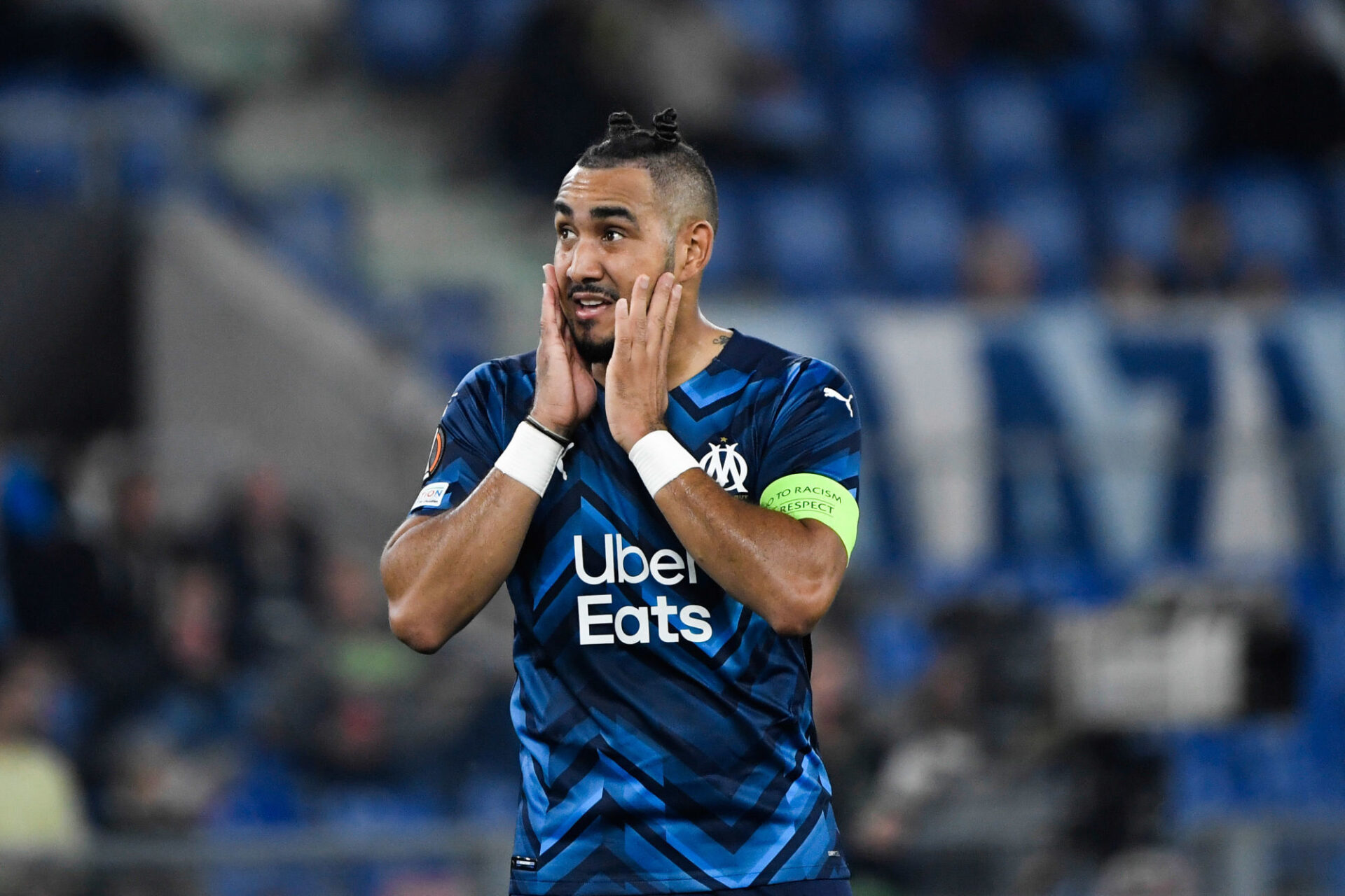 En maintenant ses principaux tauliers dans le onze de départ contre la Lazio, Jorge Sampaoli n'a-t-il pas pris le risque de "cramer" Dimitri Payet ou Mattéo Guendouzi avant le Classique ? Icon Sport