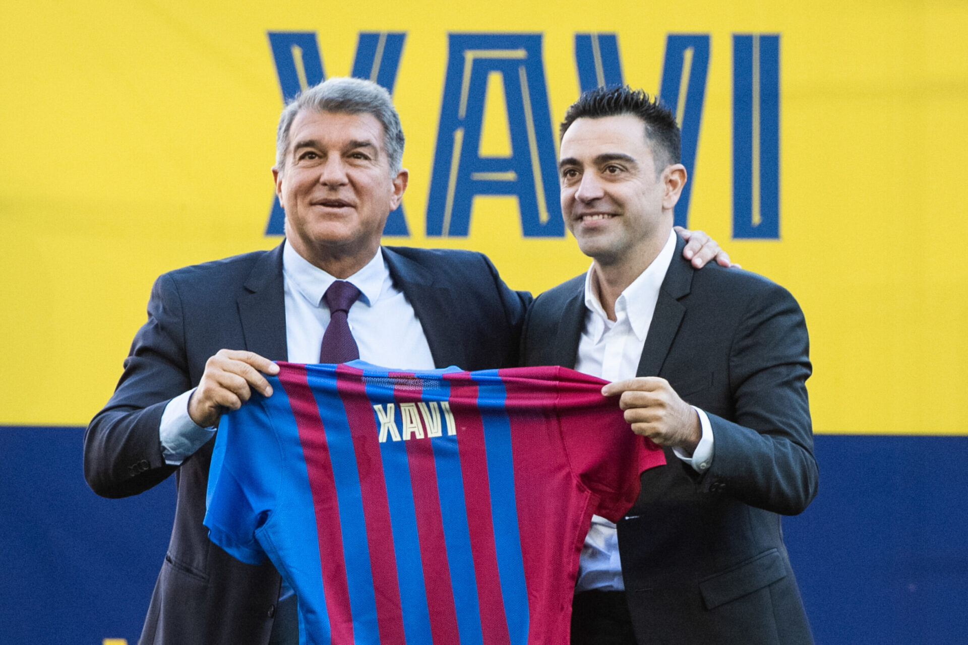 Après sa présentation officielle, Xavi a pris la parole devant ses joueurs (iconsport)
