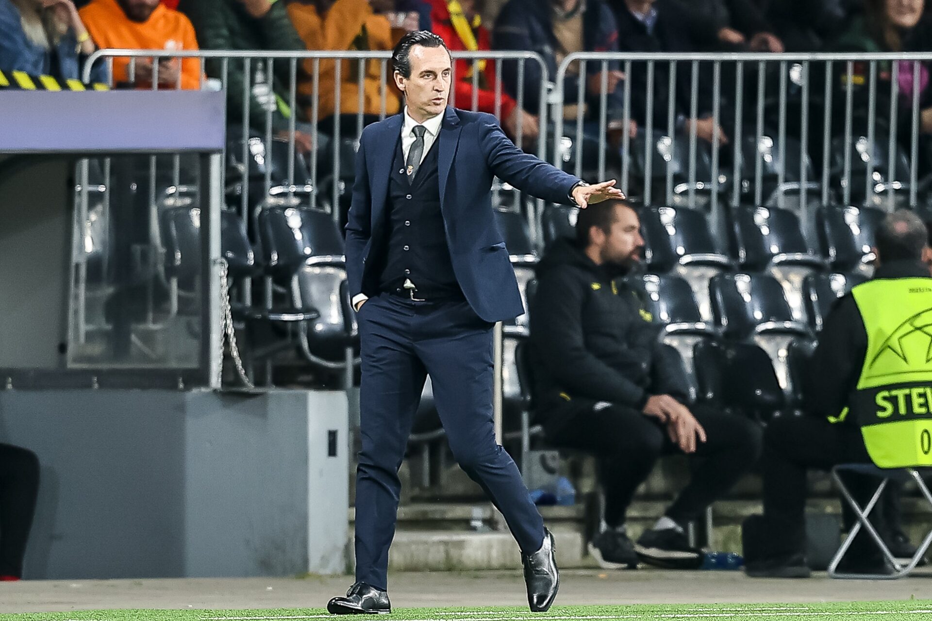Emery n'a pas cherché à démentir l'intérêt des Magpies, mais a assuré qu'ils ne lui avaient pas encore fait d'offre (iconsport)