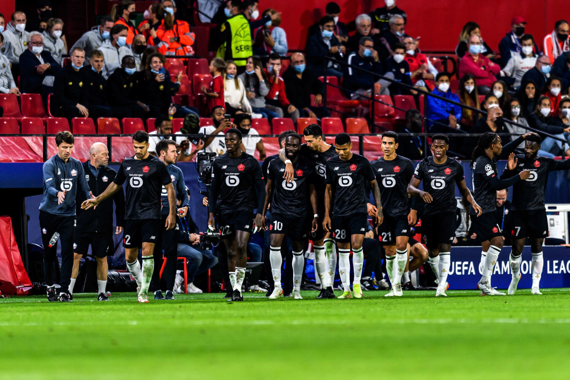 Le LOSC a réalisé l'exploit sur la pelouse du Séville FC, mardi 2 novembre en Ligue des champions. Icon Sport
