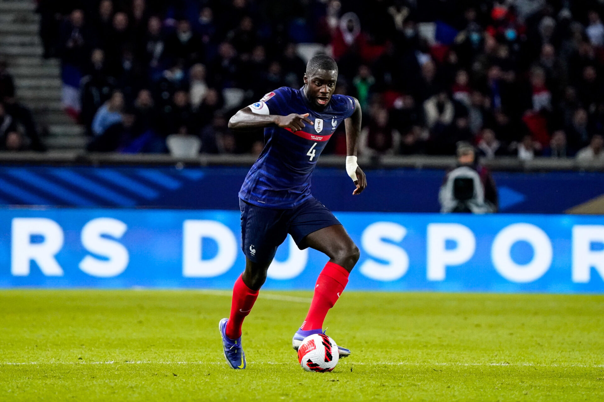 Dayot Upamecano sous le maillot des Bleus (iconsport) Dayot Upamecano sous le maillot des Bleus (iconsport)
