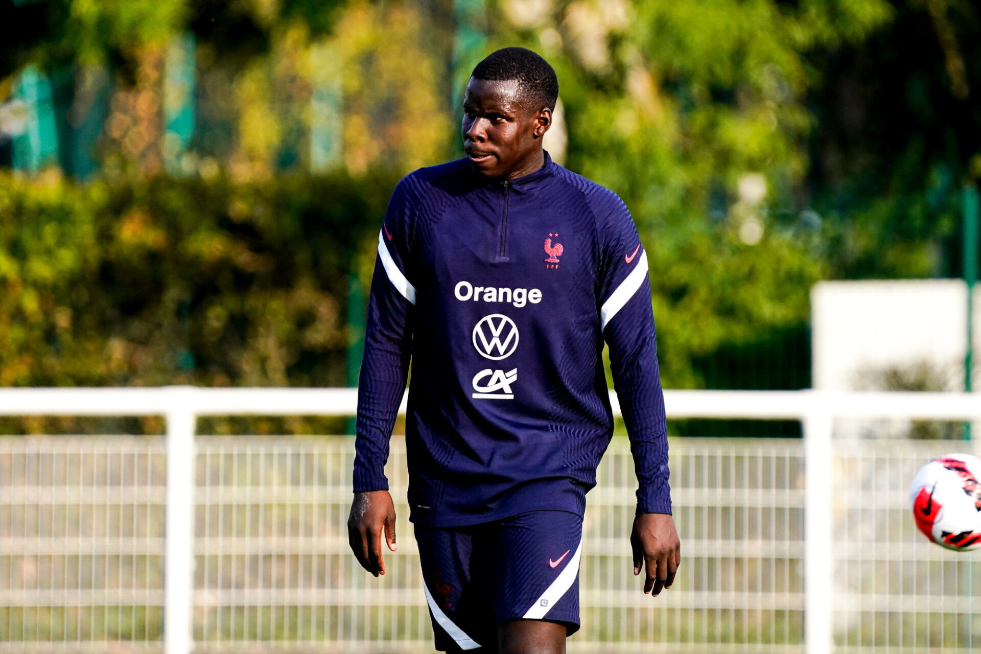 Kurt Zouma fait son retour en équipe de France. Il supplée Raphaël Varane, blessé. Icon Sport
