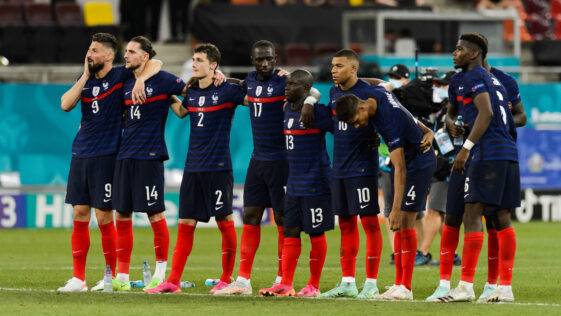 Moussa Sissoko (au centre) sous les couleurs de l'Equipe de France (Icon Sport)