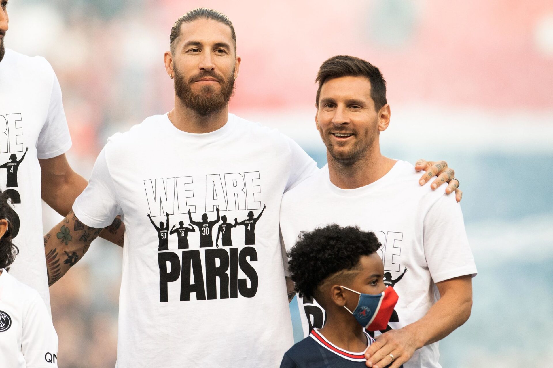 Sergio Ramos se doutait-il que quelque chose allait mal se passer au moment de sa pr&eacute;sentation au Parc des Princes ? Icon Sport